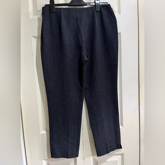 Marks & Spencer Dark Navy Mix Plaid pants in Size 12 - Picture 2 of 3